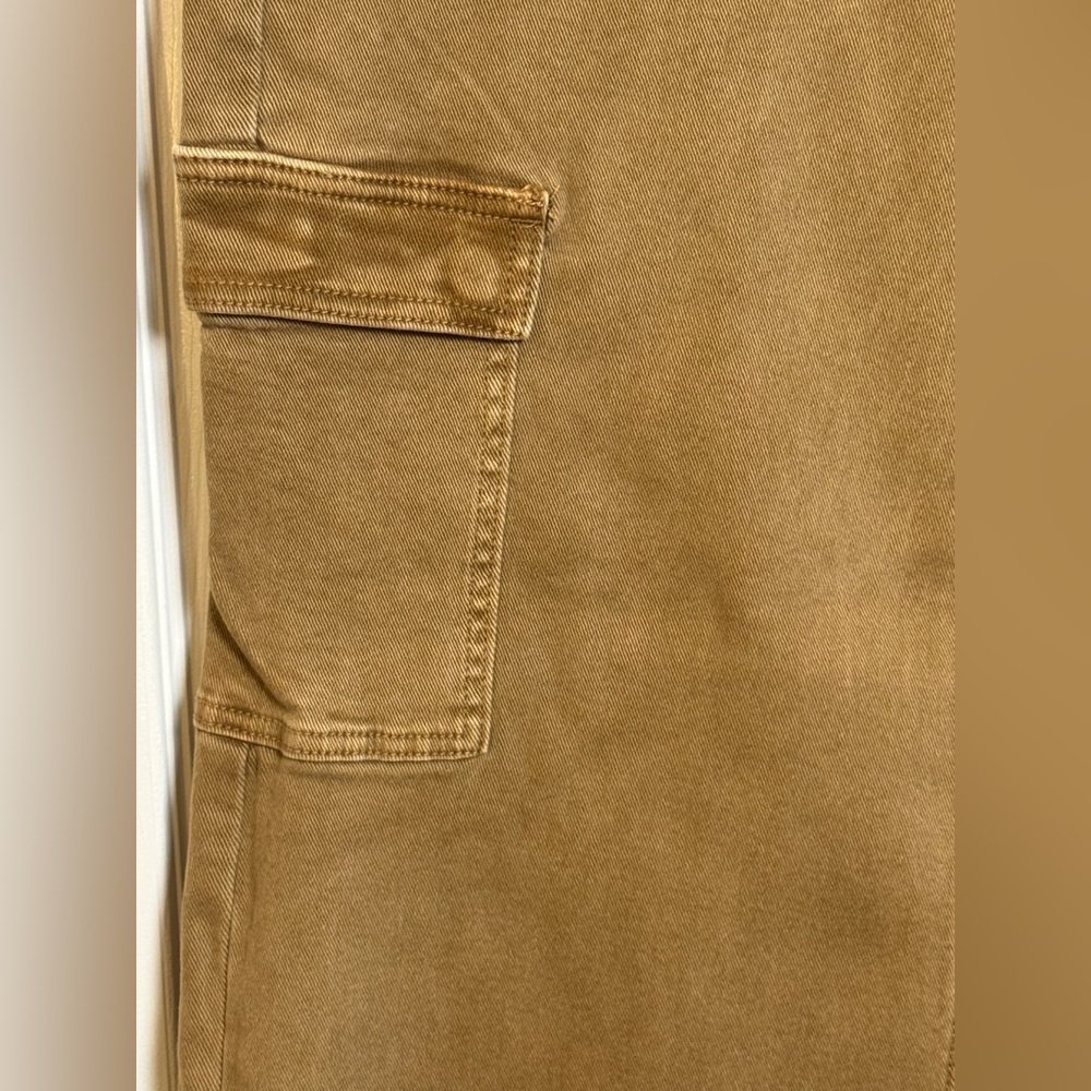 Stylish Brown Flare Cargo Jeans - Picture 2 of 7